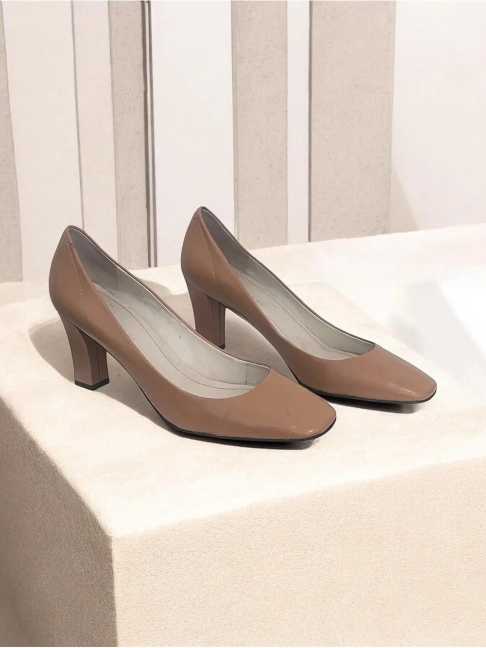 Calvin Klein Women’s Roxy Tan Block Heel Pumps Size 7M